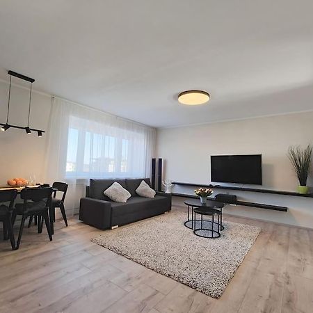 Lai Apartment In City Center Of Rakvere Bagian luar foto