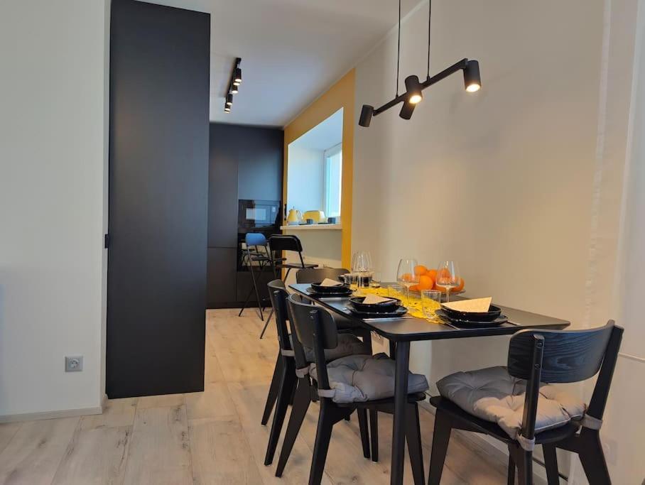 Lai Apartment In City Center Of Rakvere Bagian luar foto